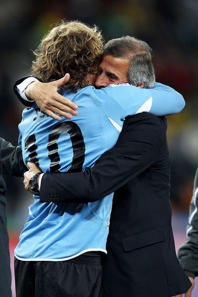 华体会-塔瓦雷斯尊称大师 不只因培养出福兰苏牙卡瓦尼